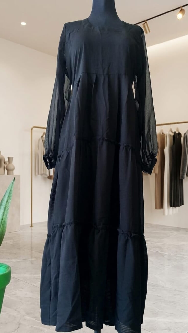Smock Maxi – Noir Georgette Maxi Dress